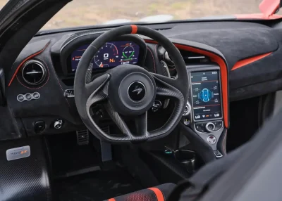 Rent McLaren 765LT in Dubai