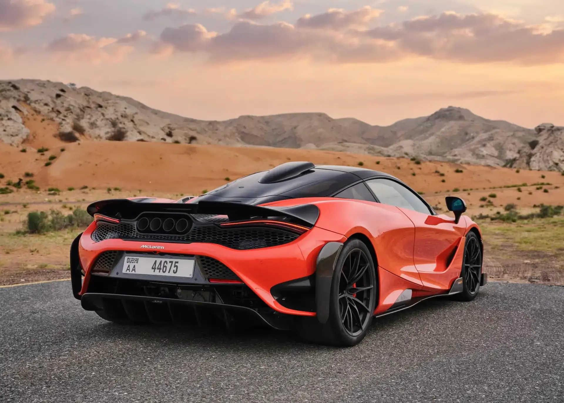 Rent McLaren 765LT in Dubai