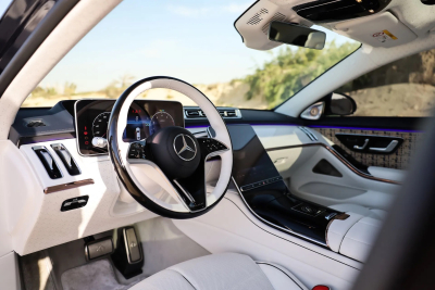 Rent Mercedes Maybach S680 Haute Voiture in Dubai
