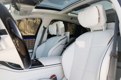 Rent Mercedes Maybach S680 Haute Voiture in Dubai