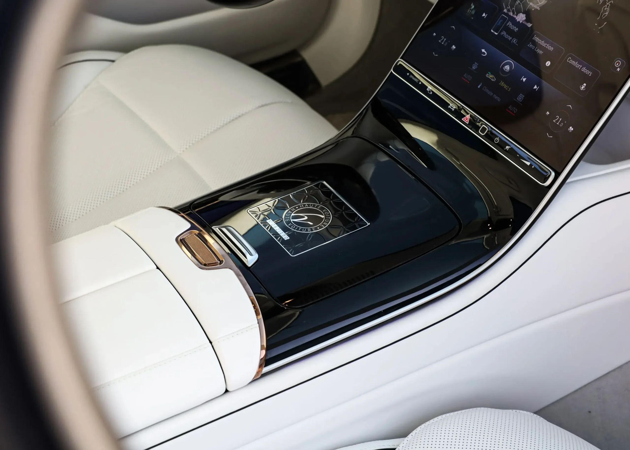 Rent Mercedes Maybach S680 Haute Voiture in Dubai
