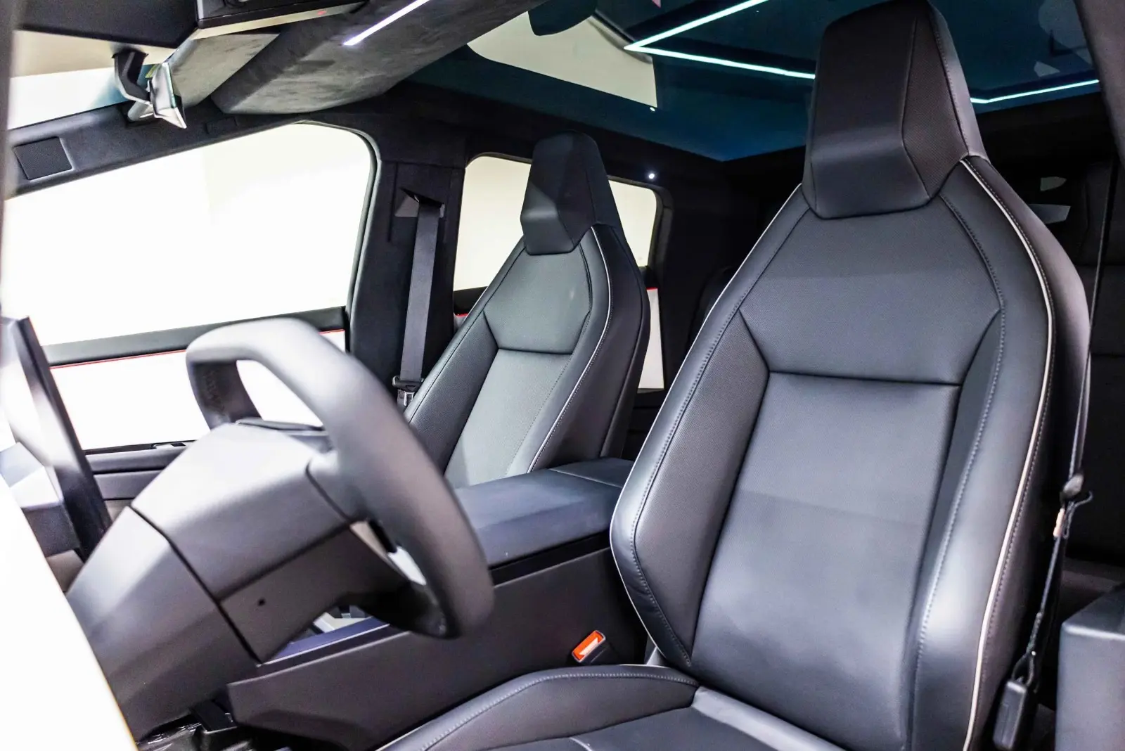 Rent Tesla Cybertruck In Dubai