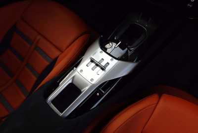 Rent Ferrari 12Cilindri in Dubai
