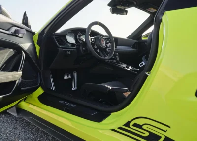 Hire Porsche GT3 RS in Dubai