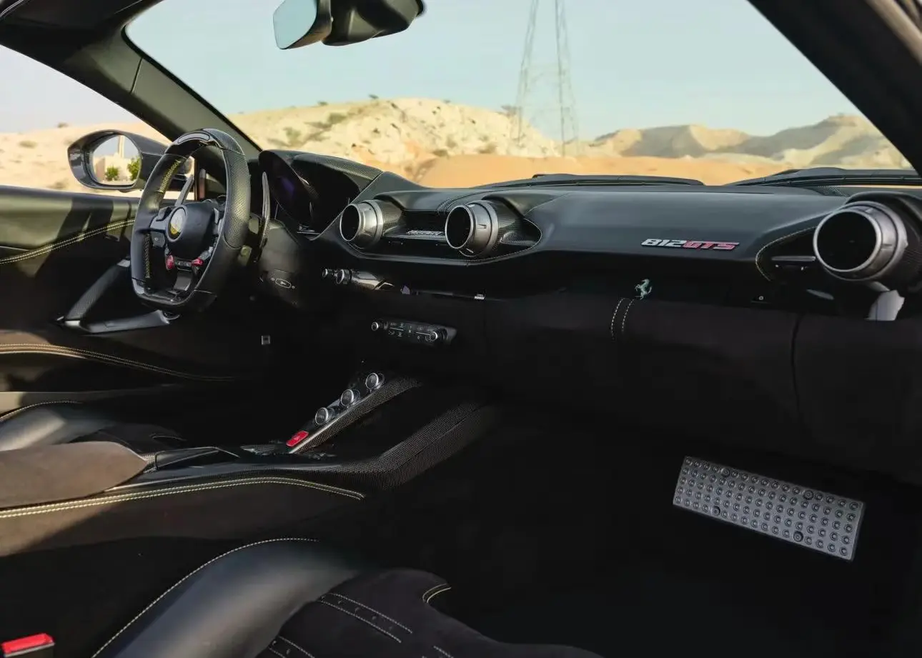 Rent Ferrari 812 GTS Novitec in Dubai