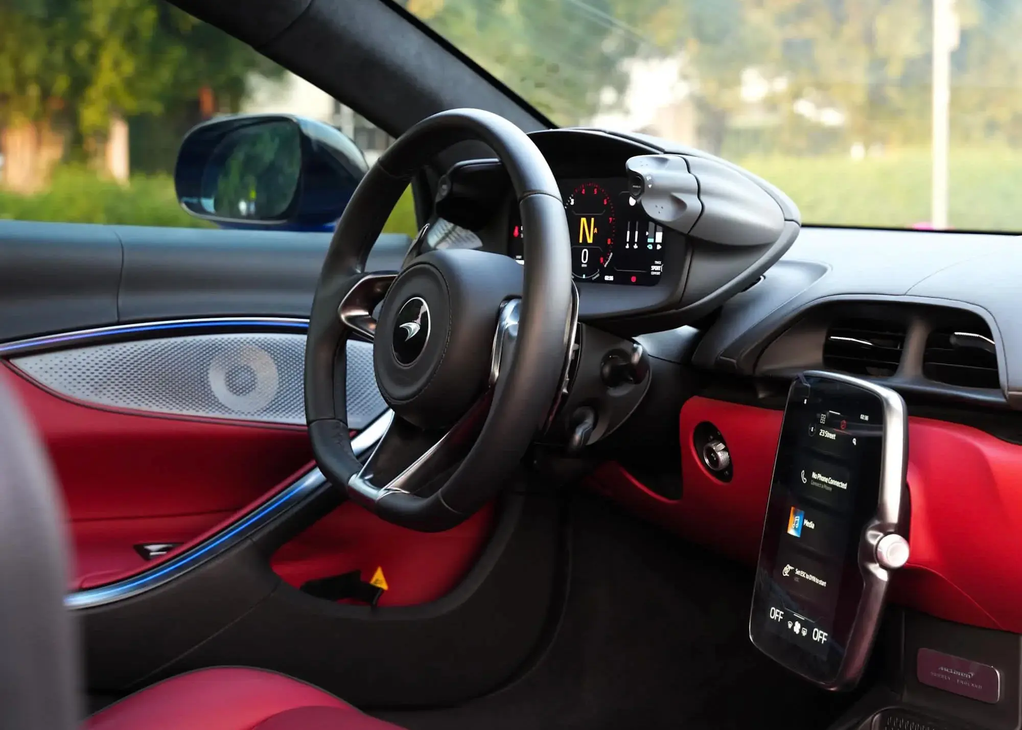 Rent McLaren Artura Spider in Dubai