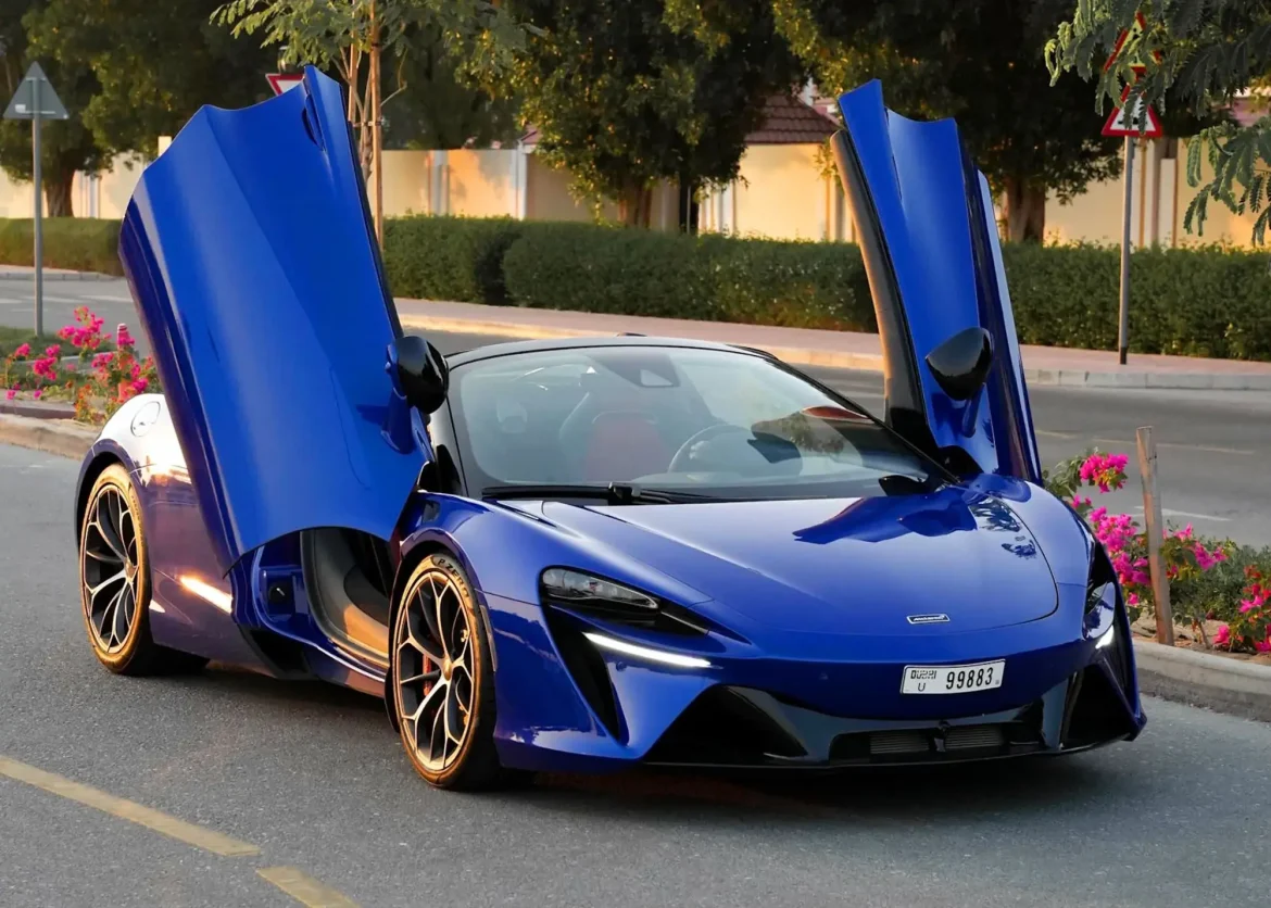 McLaren Artura Spider