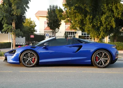 Rent McLaren Artura Spider in Dubai