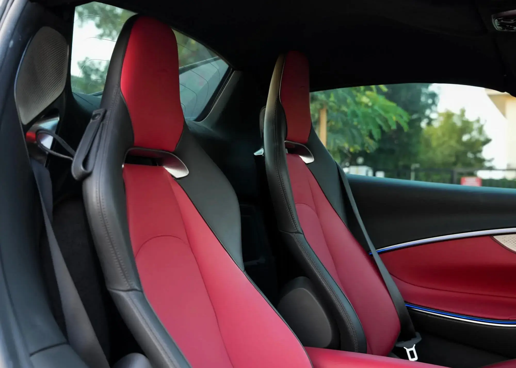 Rent McLaren Artura Spider in Dubai