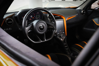 Rent Mclaren 720S Spider TopCar in Dubai