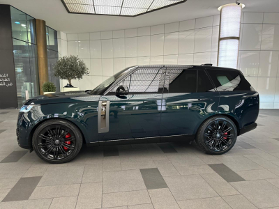 Rent Range Rover Vogue SV in Dubai