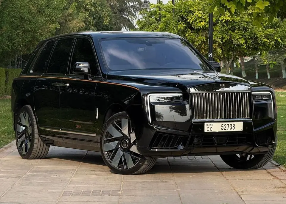 Rolls Royce Cullinan - Black