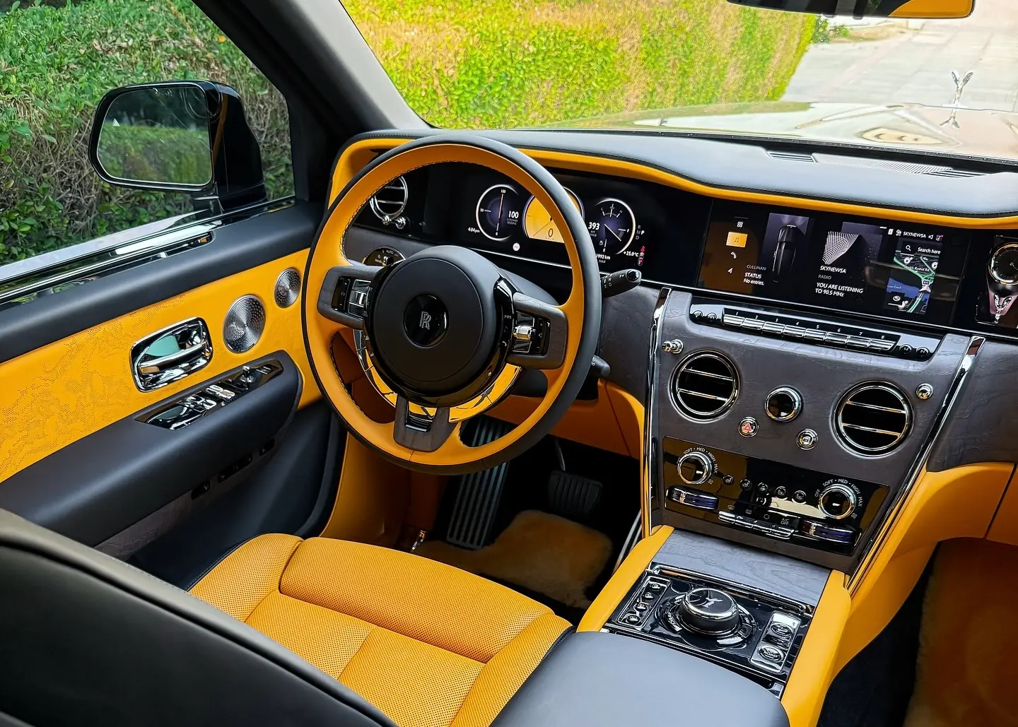 Rolls Royce Cullinan Rental Dubai