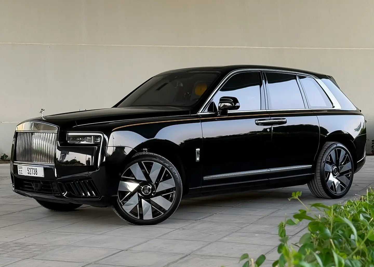 Rolls Royce Cullinan Rental Dubai