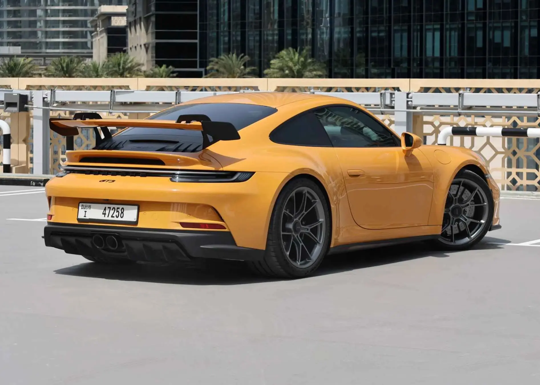 Rent Porsche GT3 in Dubai