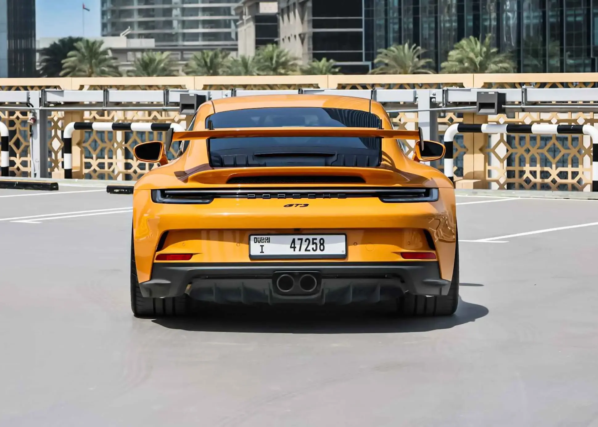 Rent Porsche GT3 in Dubai