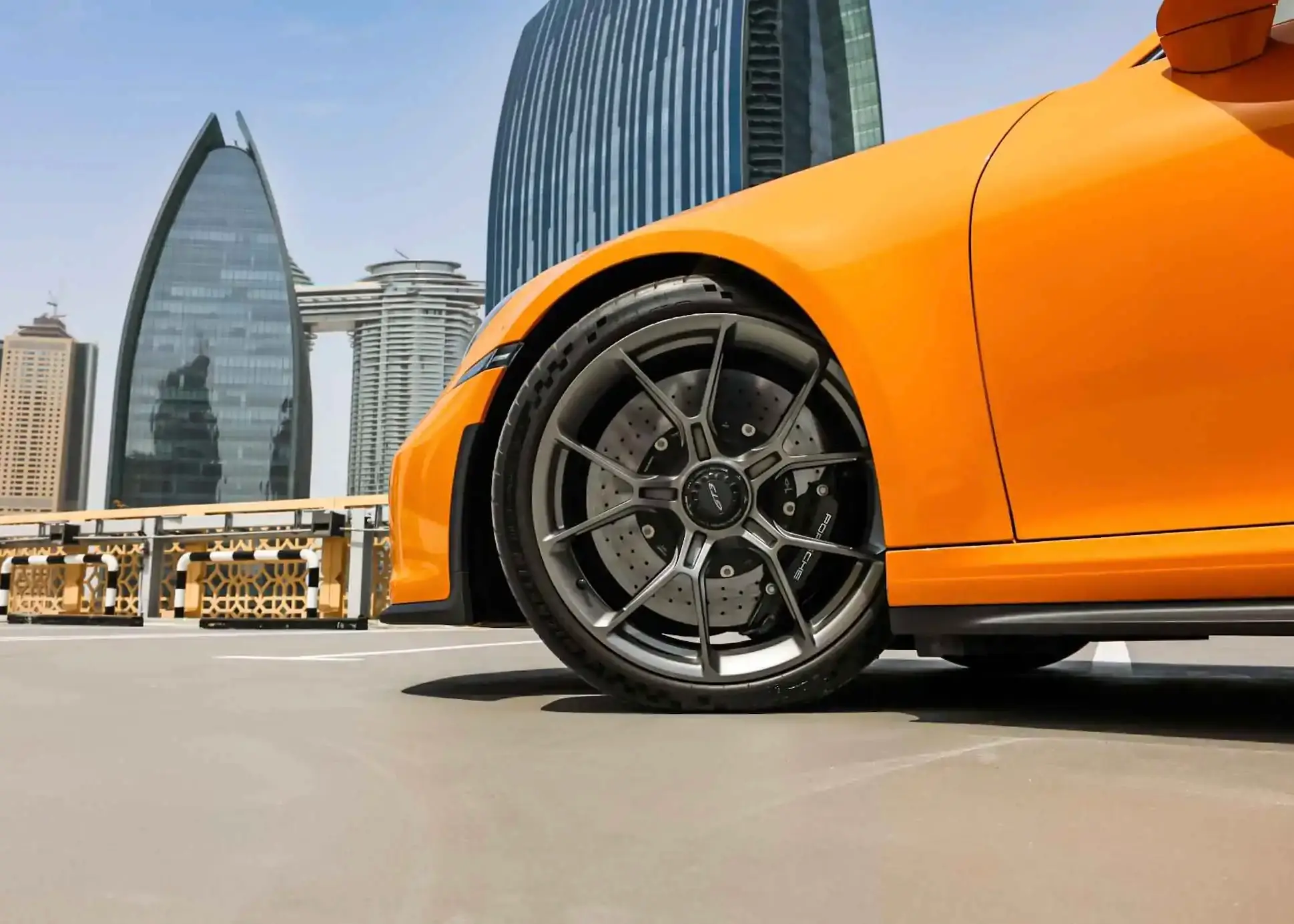 Rent Porsche GT3 in Dubai
