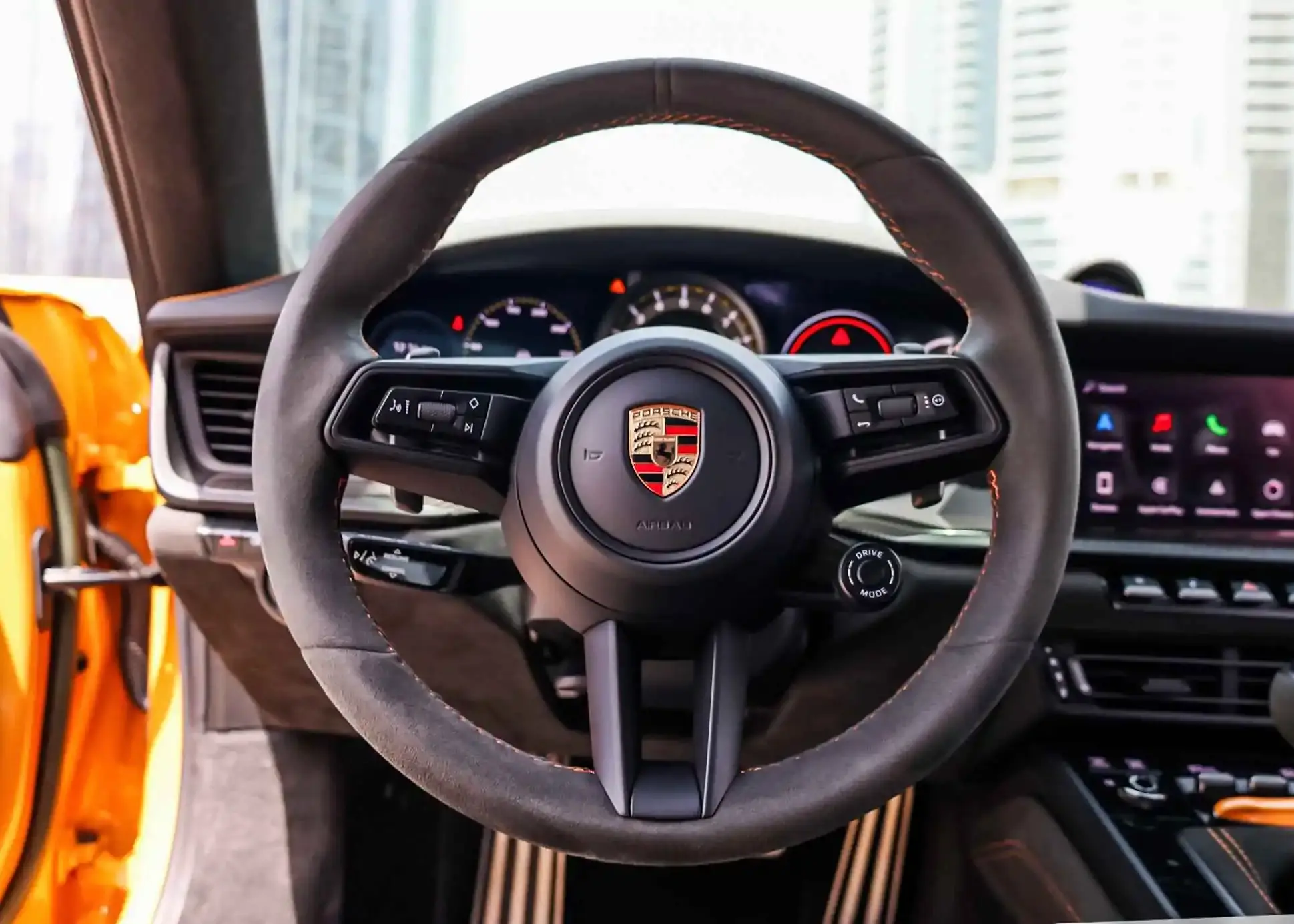Rent Porsche GT3 in Dubai