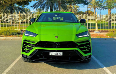 Rent Lamborghini Urus Green in Dubai