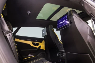 Rent Lamborghini Urus SE in Dubai