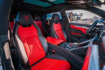 Rent Lamborghini Urus White in Dubai