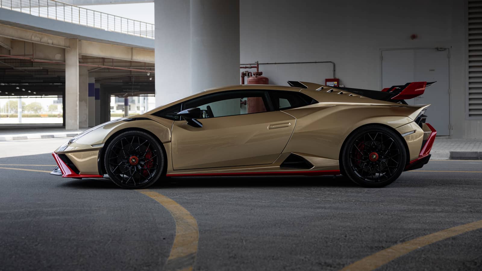 Hire Lamborghini Huracan STO Dubai