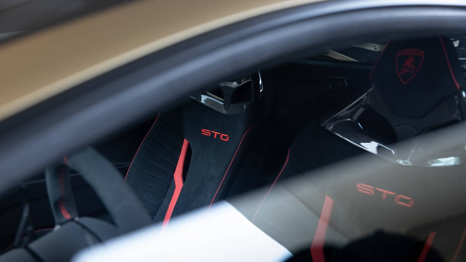 Hire Lamborghini Huracan STO Dubai