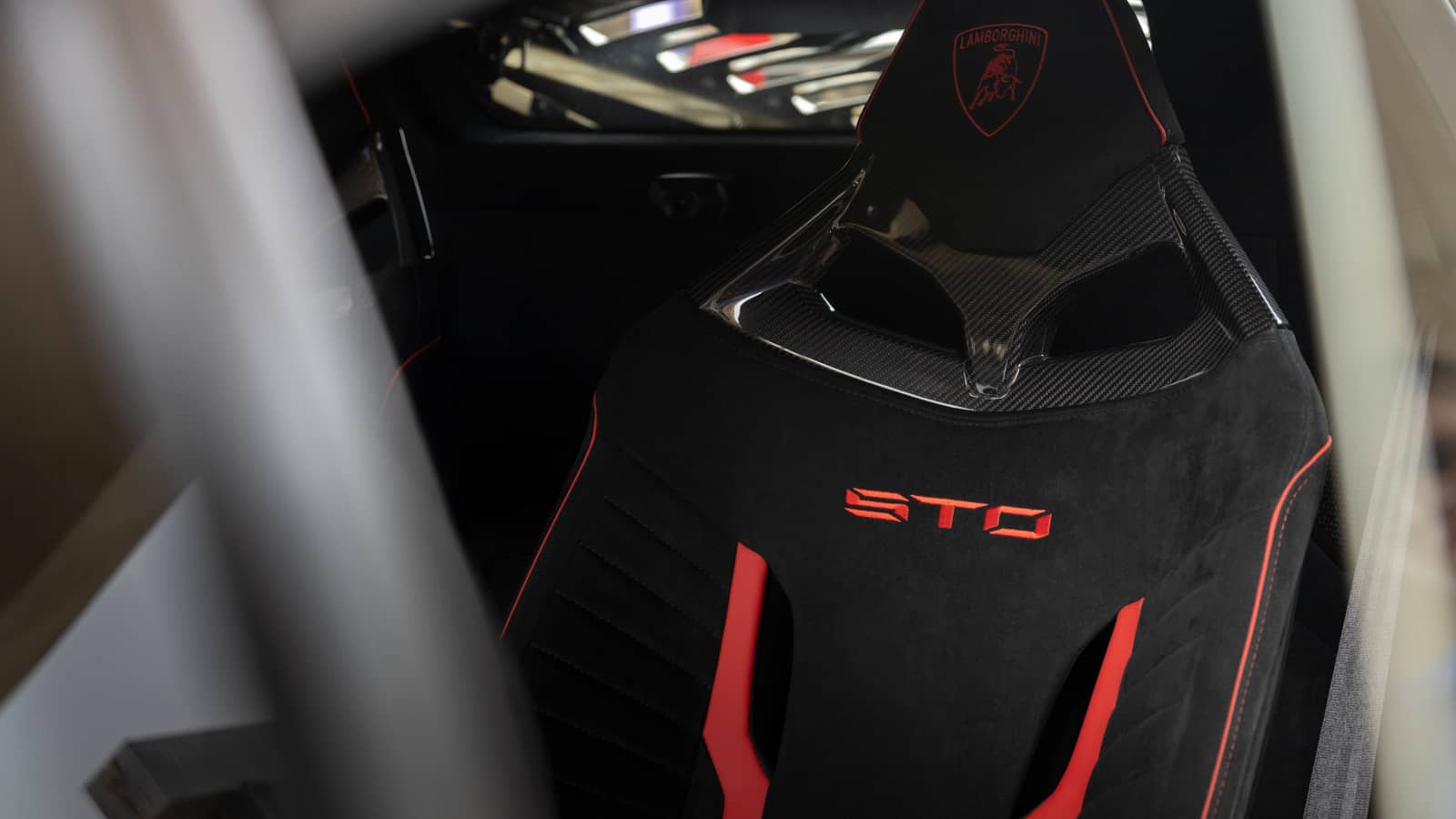 Hire Lamborghini Huracan STO Dubai