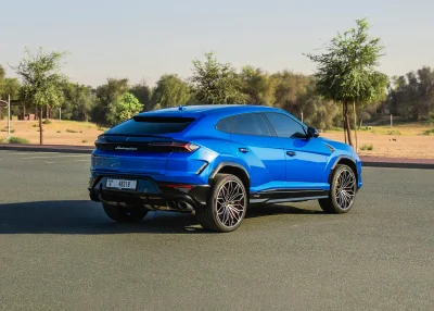 Lamborghini Urus SE For Rent in Dubai