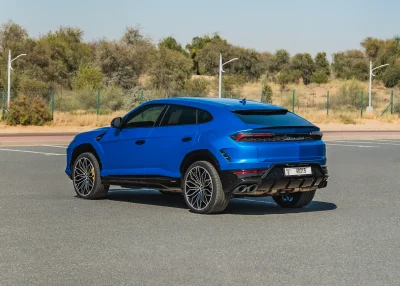 Lamborghini Urus SE For Rent in Dubai
