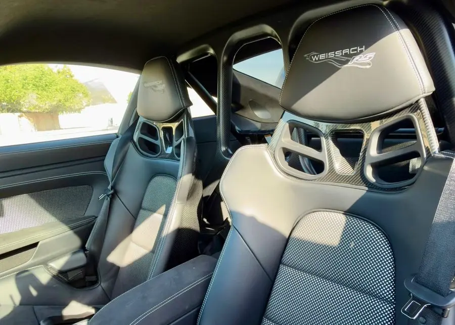 Porsche GT3 RS For Rent in Dubai