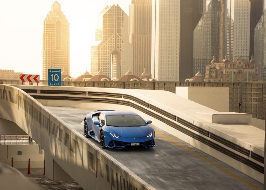 Rent Lamborghini Huracan Evo in Dubai