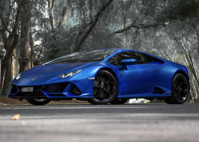 Rent Lamborghini Huracan Evo in Dubai
