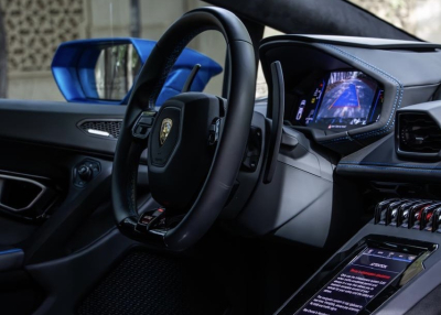 Rent Lamborghini Huracan Evo in Dubai