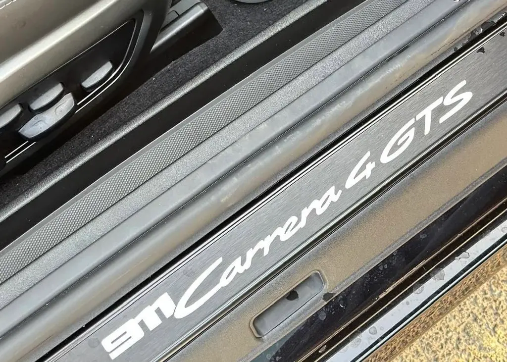 Porsche 911 Carrera 4 GTS Rental Dubai