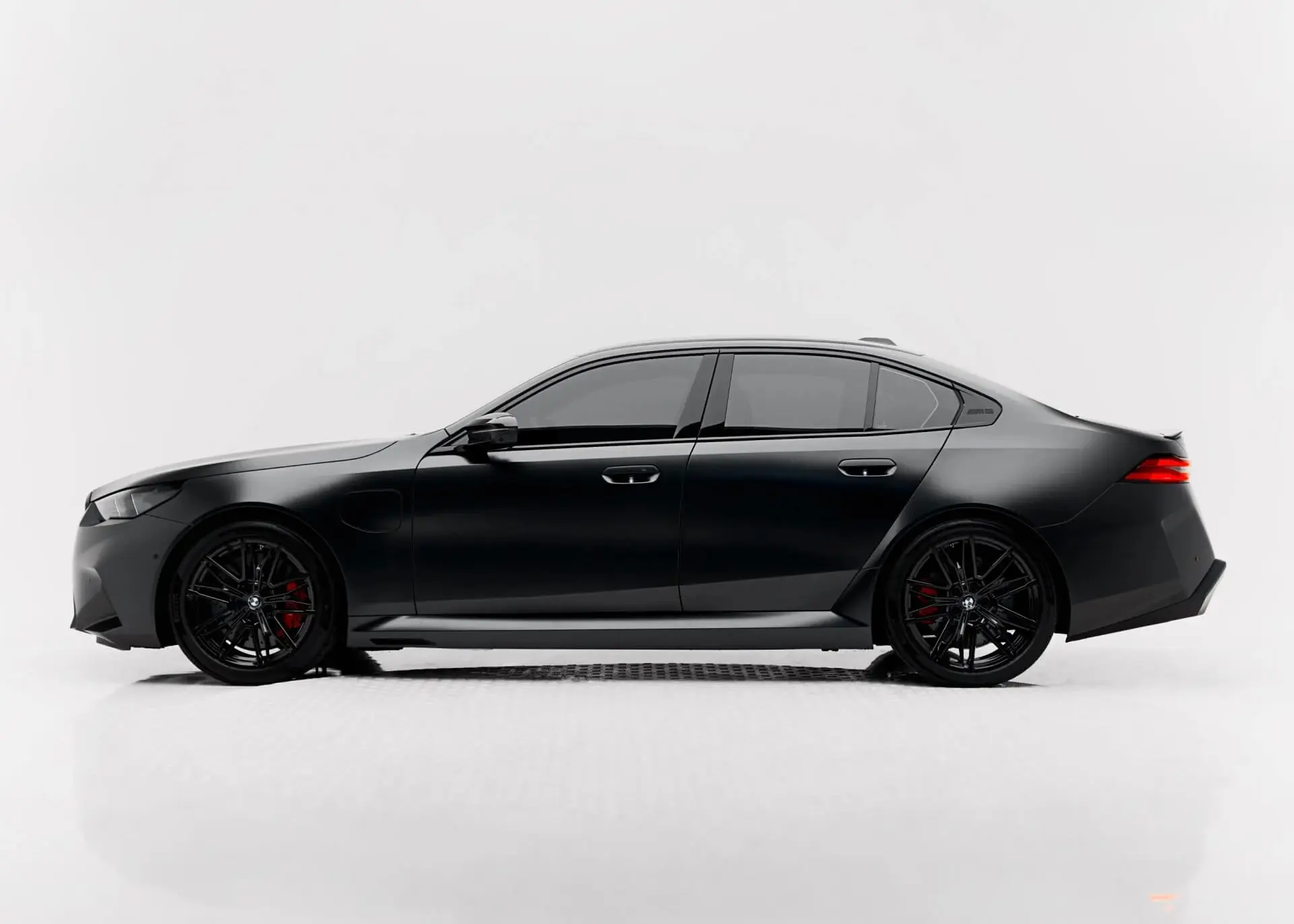 Rent BMW M5 G90 In Dubai