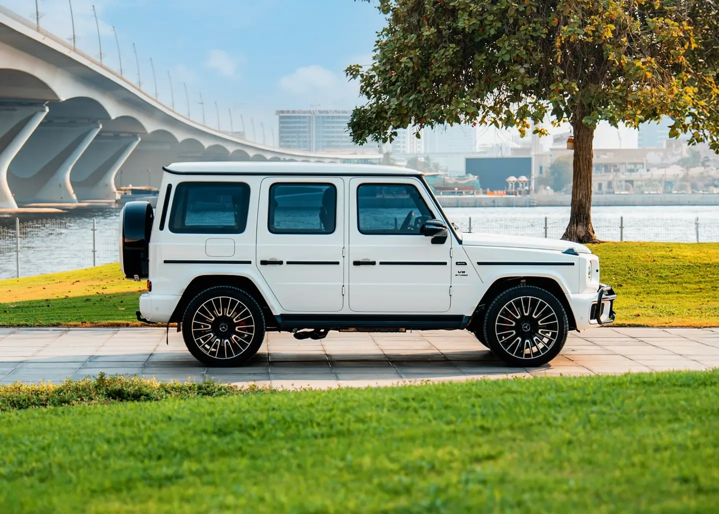 White Mercedes G Wagon Rental Dubai